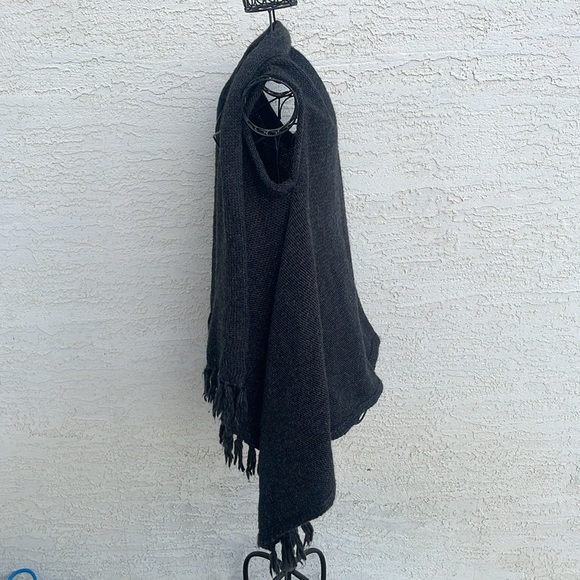 Democracy Jeans Boho Sweater Vest - Picture 4 of 7